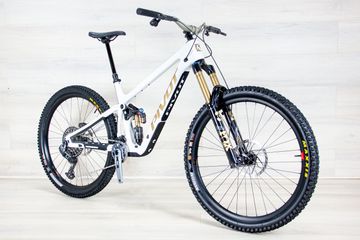 Used Pivot Firebird Pro 2025 Mountainbike, White, 29 — image 5 of 20