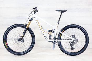 Used Pivot Firebird Pro 2025 Mountainbike, White, 29 — image 2 of 20