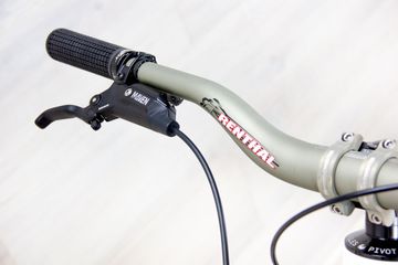 Used Pivot Firebird Pro 2025 Mountainbike, White, 29 — image 20 of 20