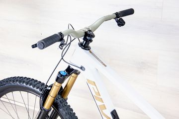 Used Pivot Firebird Pro 2025 Mountainbike, White, 29 — image 17 of 20