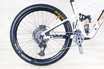 Used Pivot Firebird Pro 2025 Mountainbike, White, 29 — image 3 of 20