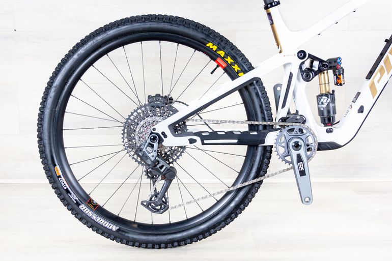 Used Pivot Firebird Pro 2025 Mountainbike, White, 29 — image 3 of 20