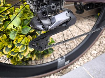Used Canyon Ultimate Shimano Ultegra Di2 2023 Road & Gravel, Purple — image 4 of 6