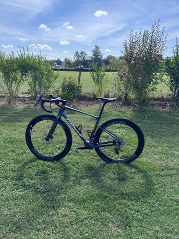 Giant Revolt Advanced Pro 1 2024 2024 Road & Gravel usato, Blu — immagine 3 di 4