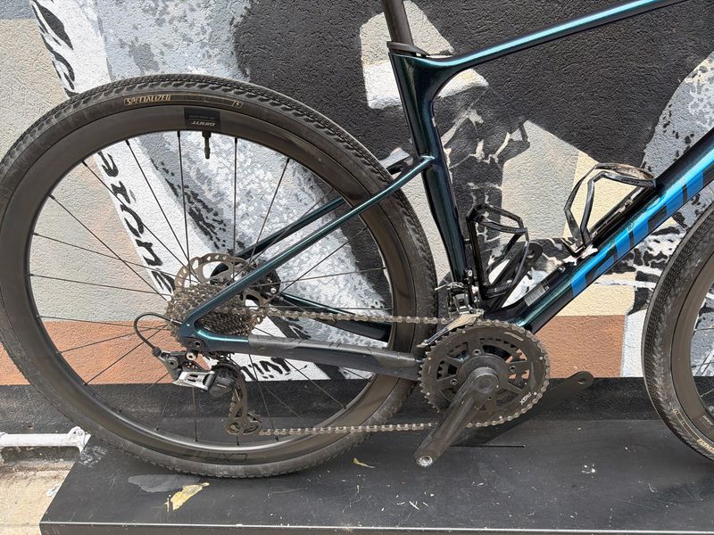 Giant Revolt Advanced 0 2024 2024 Road & Gravel de segunda mano, Azul — imagen 2 de 5