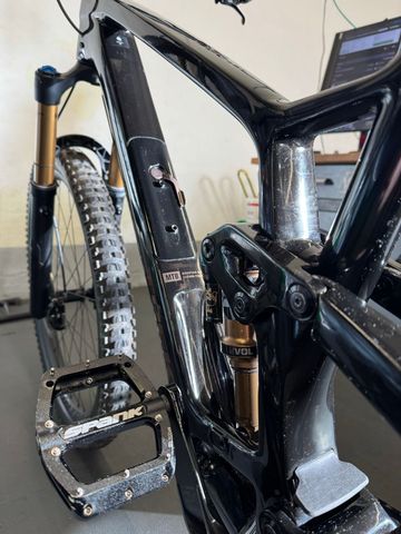 Käytetty Trek Fuel ex SRAM X0 Eagle AXS (T-Type) 2025 Mountainbike — kuva 5 / 21