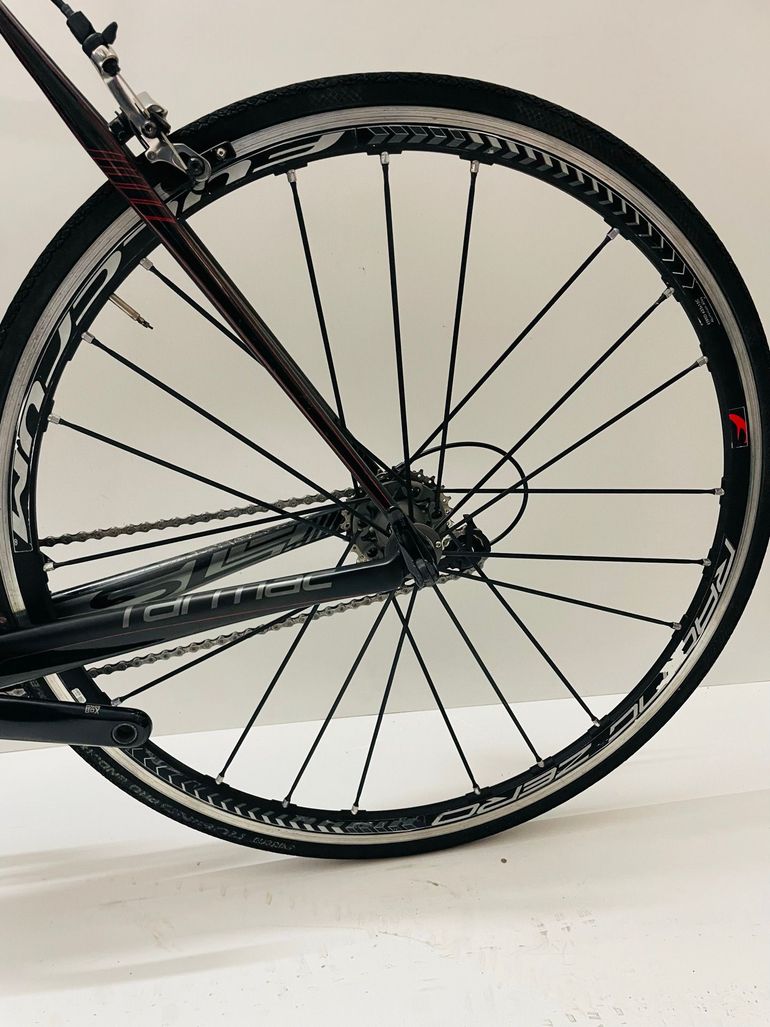 Used Specialized Tarmac SRAM Rival 2014 Road & Gravel, Red — image 9 of 10
