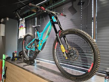 Brugt Specialized Demo Race 29 2020 Mountainbike — billede 2 af 5