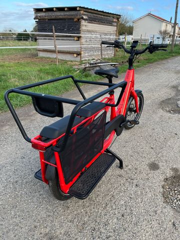 Used Trek Fetch+ 2 2025 2025 Urban, Red — image 2 of 4
