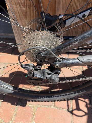 Used Specialized Stumpjumper Shimano Deore XT 2012 Mountainbike, Red — image 13 of 13