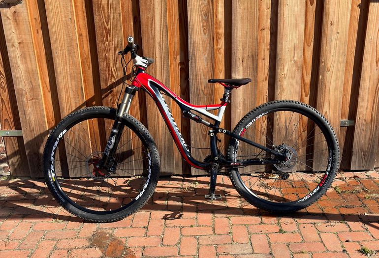 Used Specialized Stumpjumper Shimano Deore XT 2012 Mountainbike — image 2 of 13