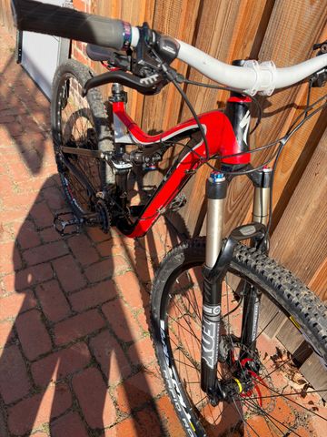 Used Specialized Stumpjumper Shimano Deore XT 2012 Mountainbike, Red — image 6 of 13