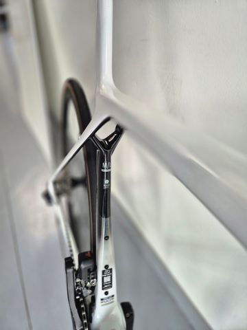 Treck Madone SL6 2025 Road & Gravel usato, Bianco — immagine 5 di 5