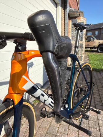 Used Trek Émonda SLR 7 2022 2022 Road & Gravel, Blue — image 5 of 8