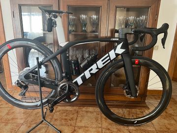 Used Trek madone Custom Shimano Dura Ace Di2 2021 Road & Gravel, Black — image 5 of 15