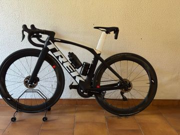 Used Trek madone Custom Shimano Dura Ace Di2 2021 Road & Gravel, Black — image 2 of 15