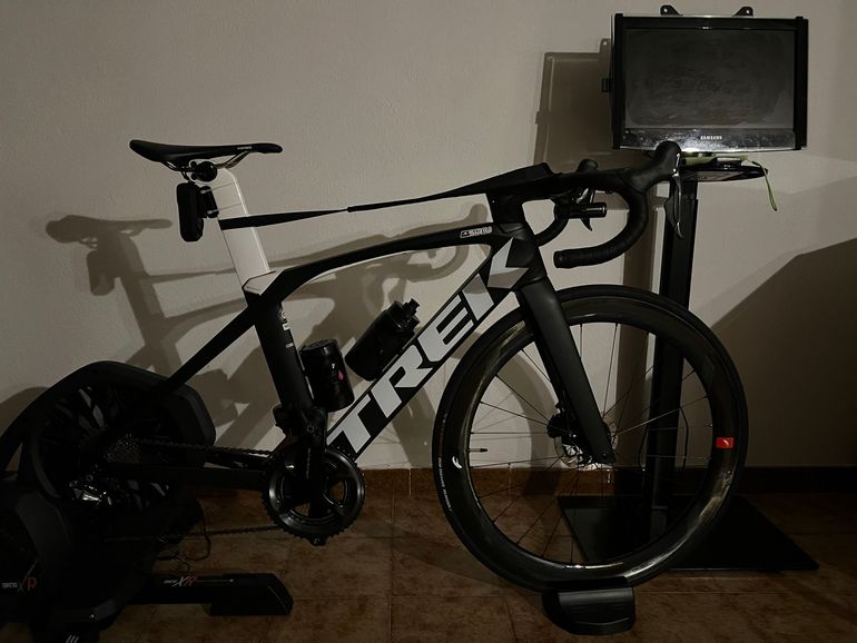 Used trek madone Trek madone Custom Shimano Dura Ace Di2 2021 Road & Gravel — image 3 of 15