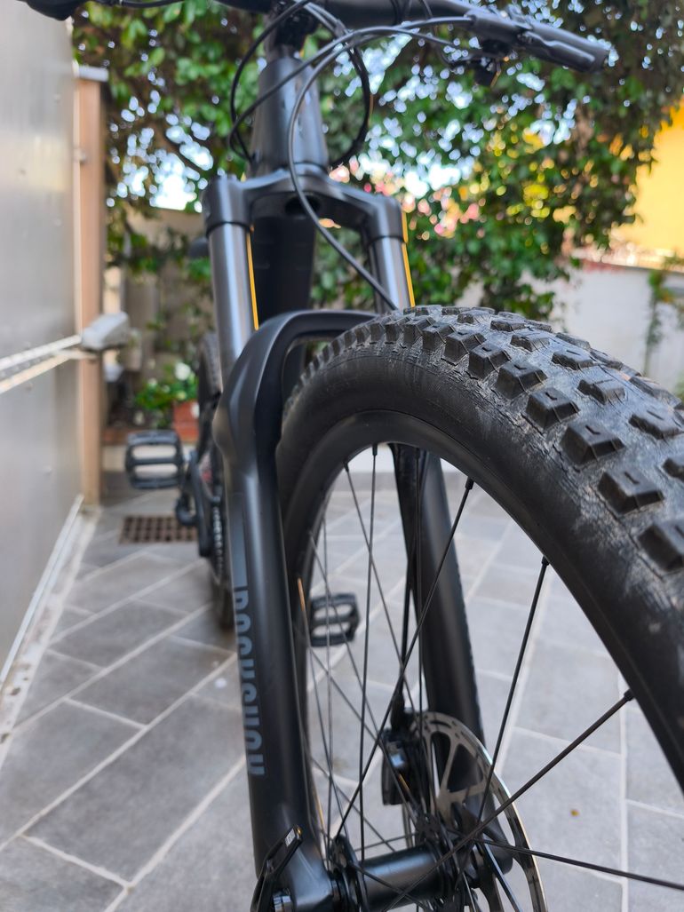 Used Specialized Turbo Levo Alloy 2023 2023 Mountainbike, Black, 29, 27.5 — image 7 of 10