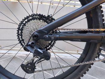 Used Specialized Turbo Levo Alloy 2023 2023 Mountainbike, Black, 29, 27.5 — image 8 of 10