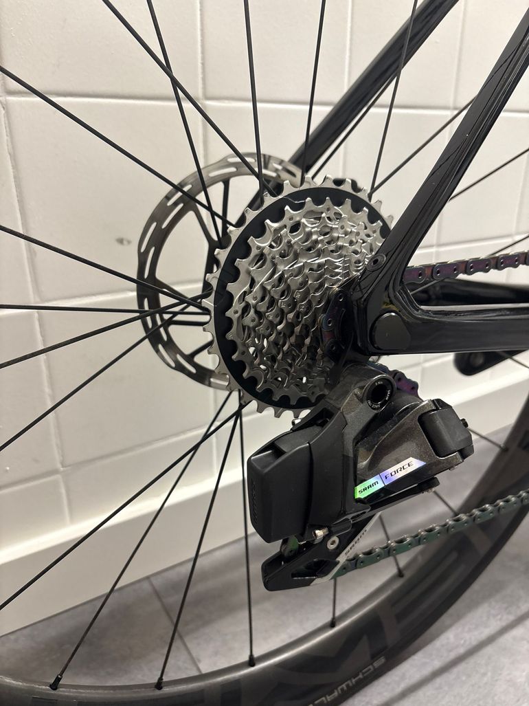 Used Colnago V4RS Colnago V4RS Custom SRAM Force eTap AXS 2024 Road & Gravel — image 3 of 14