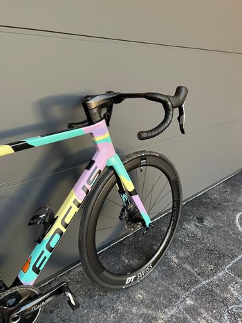 Used Focus IZALCO MAX DISC PARI 2022 2022 Road & Gravel — image 2 of 15