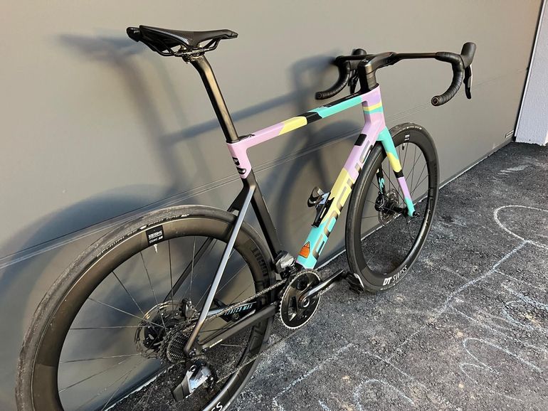 Used Focus IZALCO MAX DISC PARI 2022 2022 Road & Gravel — image 5 of 15