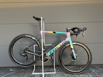 Used Focus IZALCO MAX DISC PARI 2022 2022 Road & Gravel — image 15 of 15