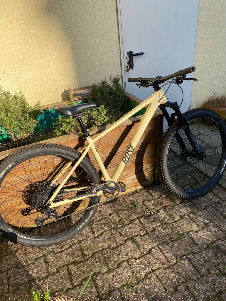 Used Rose BONERO 1 2023 2023 Mountainbike, Weiß, 27.5, 29 — image 1 of 6