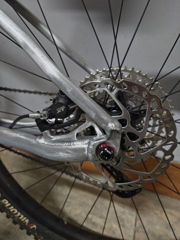 Used Custom Custom Shimano Deore 2026 Mountainbike, Light Gray — image 13 of 13