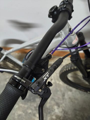 Used Custom Custom Shimano Deore 2026 Mountainbike, Light Gray — image 7 of 13