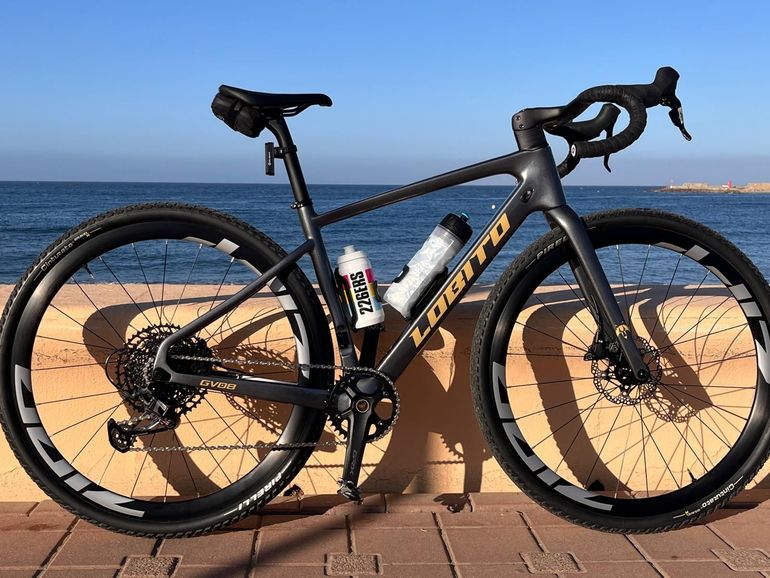 Used Lobito Lobito GV08 Carbono (mejoras Superando A GV10) 2024 Road & Gravel, Light Gray — image 1 of 5