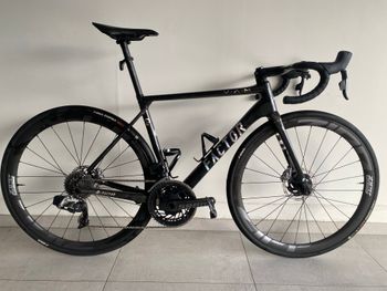 Factor, O2 V.A.M Disc Carbon
