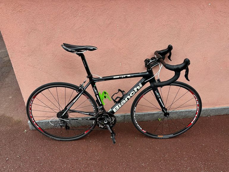 Used Bianchi Sempre Pro Ultegra 2014 2014 Road & Gravel, Black — image 2 of 9