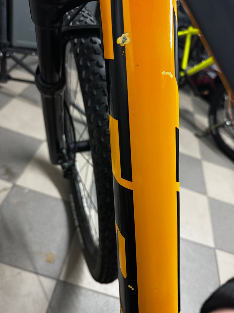 Used Trek Procaliber 9.7 2021 2021 Mountainbike, Orange, 29 — image 5 of 6