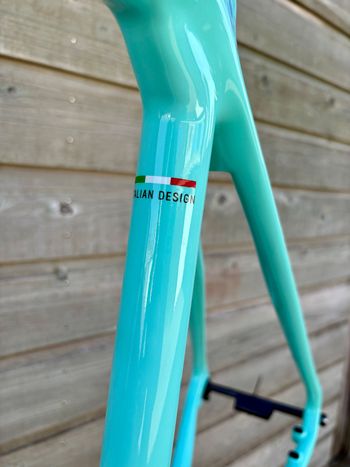 Used Bianchi Specialissima - Dura Ace Di2 2022 Frameset 2022 Road & Gravel — image 4 of 13