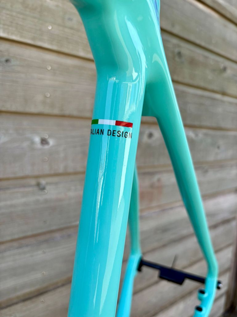 Used Bianchi Specialissima - Dura Ace Di2 2022 Frameset 2022 Road & Gravel — image 4 of 13