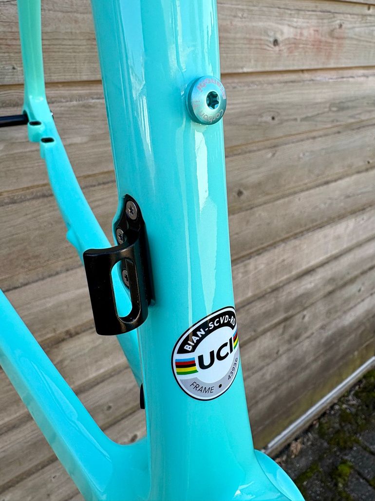 Used Bianchi Specialissima - Dura Ace Di2 2022 Frameset 2022 Road & Gravel — image 9 of 13