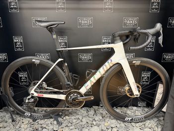 Factor, Ostro SRAM Red eTap AXS
