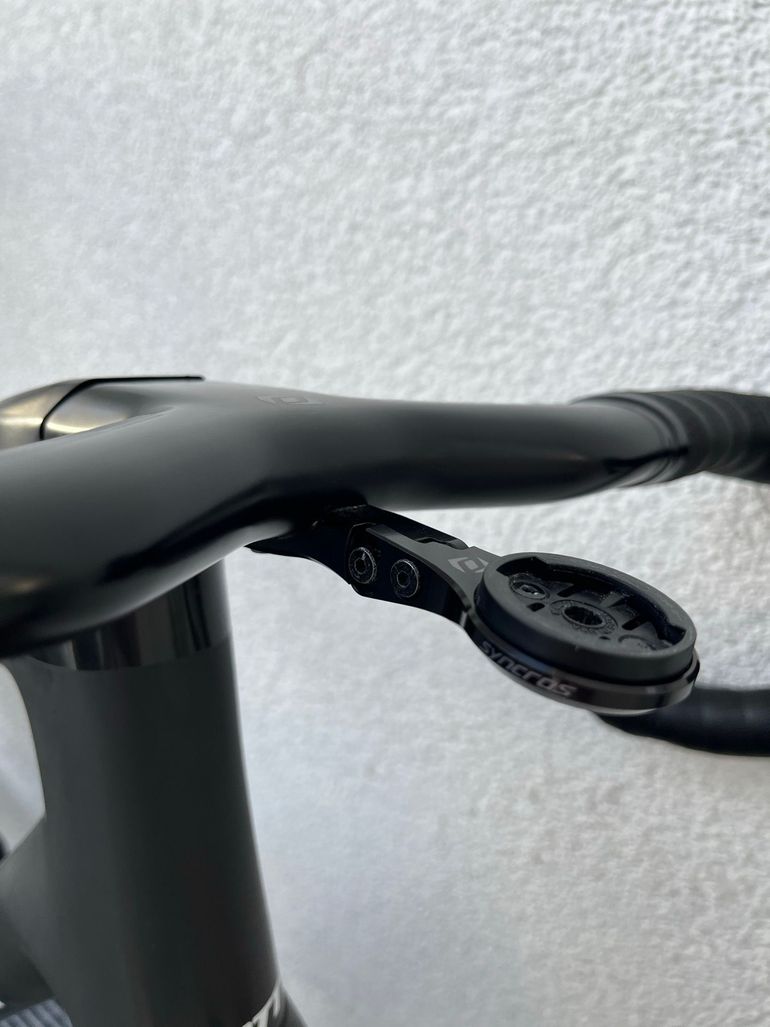 Used Scott Addict RC SRAM Red eTap AXS 2023 Road & Gravel, Black — image 6 of 9