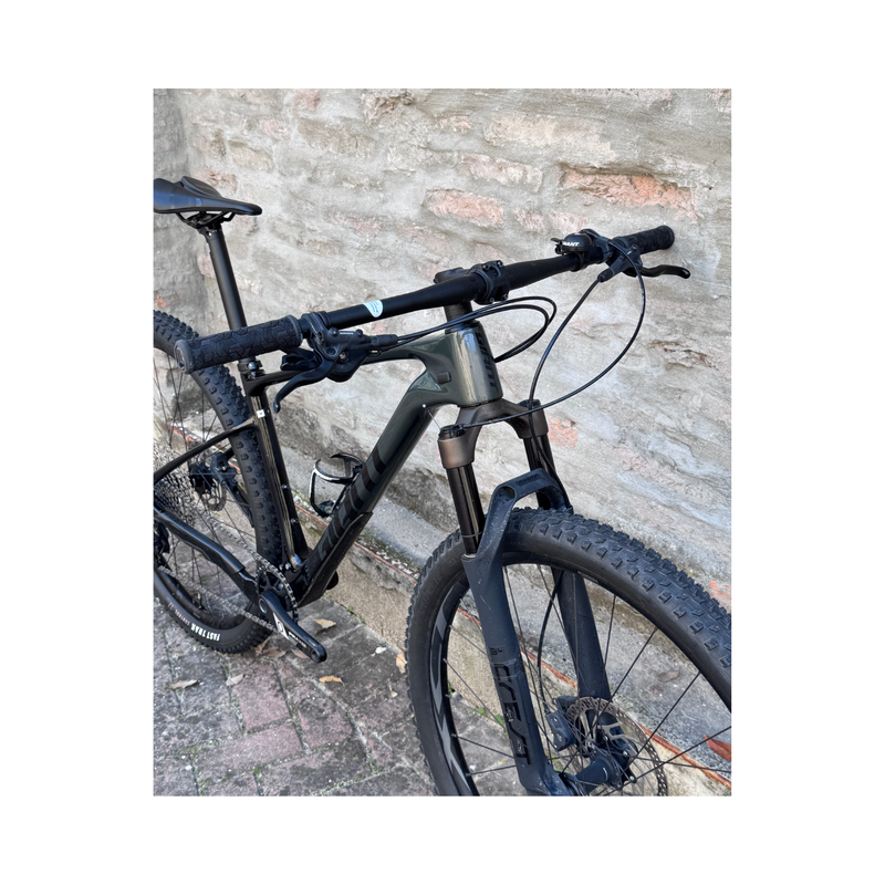 Gebrauchtes Giant Xtc Advanced 1.5 2023 Mountainbike, Hellgrau — Bild 5 von 5