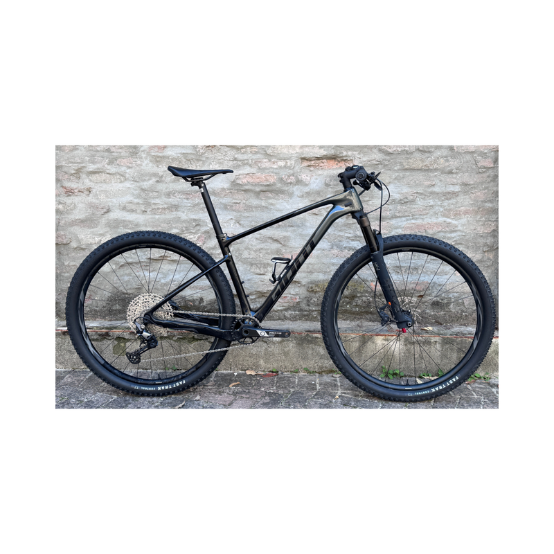 Gebrauchtes Giant Xtc Advanced 1.5 2023 Mountainbike, Hellgrau — Bild 1 von 5