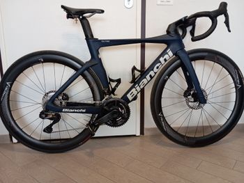 Bianchi, Oltre Comp Ultegra Di2 2025