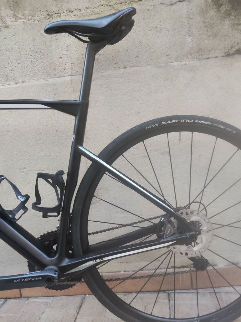 Used BMC Roadmachine 02 TWO 2018 2018 Road & Gravel, Black — image 7 of 11