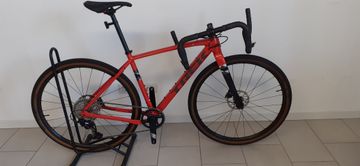 Trek Checkpoint SRAM Apex 2025 Road & Gravel usato