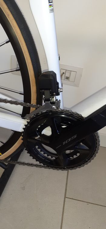 Used BMC Roadmachine FOUR 2024 2024 Road & Gravel — image 3 of 7