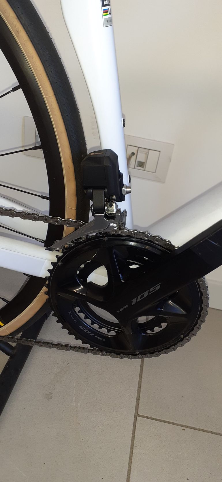 Used BMC Roadmachine FOUR 2024 2024 Road & Gravel — image 3 of 7