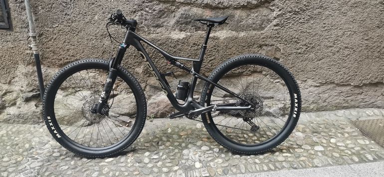 Used Orbea Oiz Shimano SLX 2024 Mountainbike — image 1 of 12