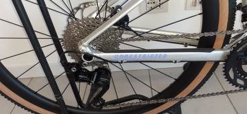 Bmc Urs Two 2025 Road & Gravel usato, Grigio chiaro — immagine 2 di 8