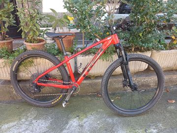 Used Trek X-Caliber 8 2018 2018 Mountainbike, Red, 27.5, 29 — image 4 of 22
