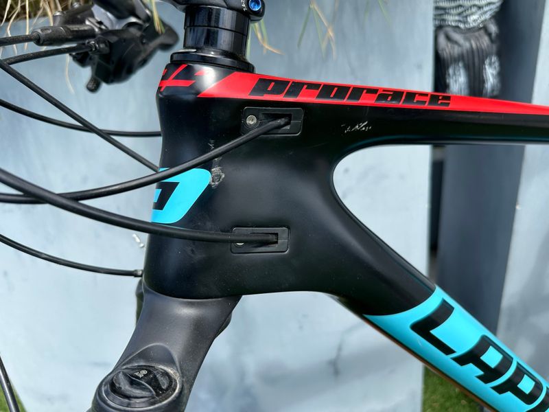 Used Lapierre Prorace Shimano Deore XT 2017 Mountainbike, Blue — image 9 of 12